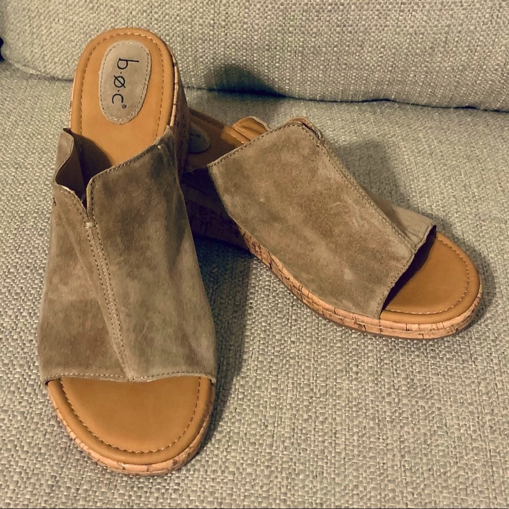 B.O.C neutral sandal wedges with leather! 🤩